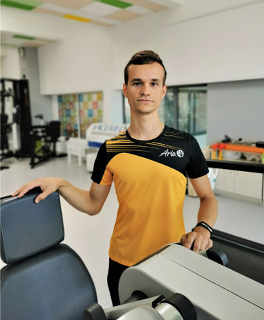 https://clinic.ariasibiu.ro/wp-content/uploads/2025/01/razvan.jpg